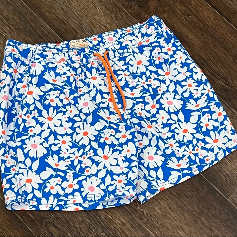J. Crew Men's 6" Flex Swim Trunk Blue White Floral Printed Size Medium